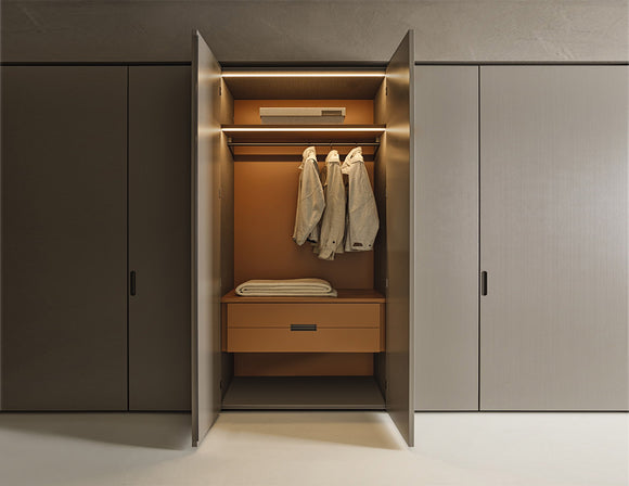 When the wardrobe door opens, the Undercabinet Light – Door Sensor Control – Wired automatically turns on, illuminating the inside of the cabinet with soft, even light. It provides smart and hands-free lighting convenience.