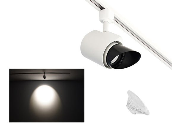The image showcases the lighting effect produced by a white color track light with ovalsnoot and a 60° lens, revealing a stretched oval light spot on the wall targeted by the track light.